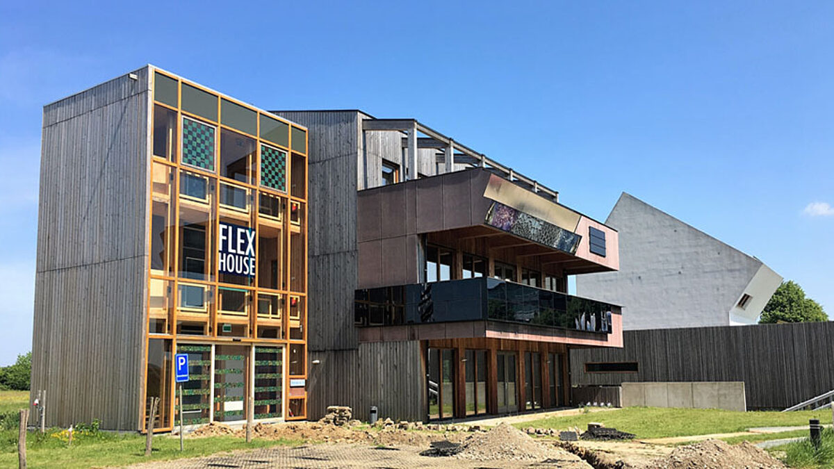 Dc flexhouse