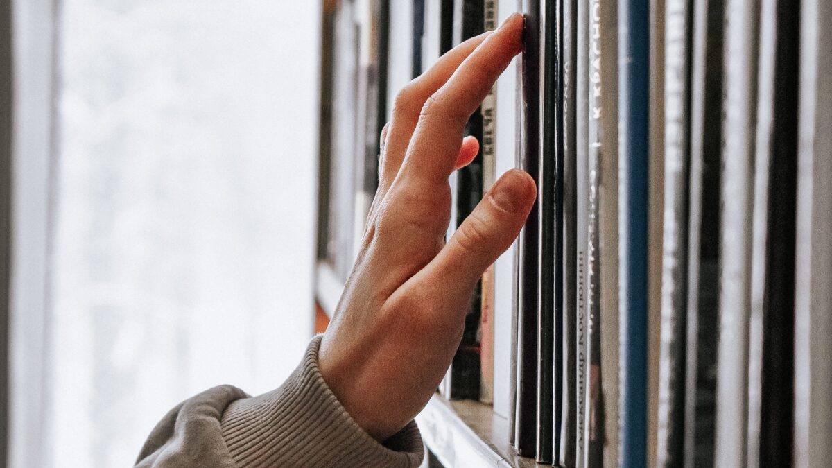 Library unsplash