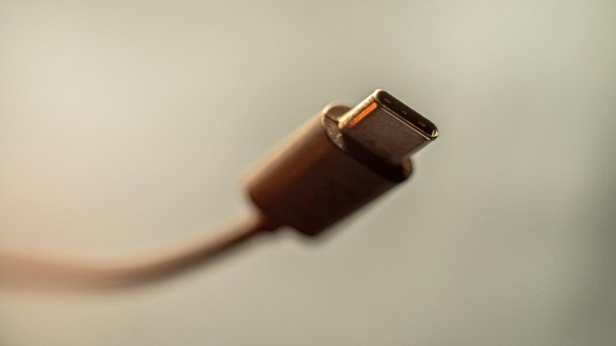 USB C unsplash